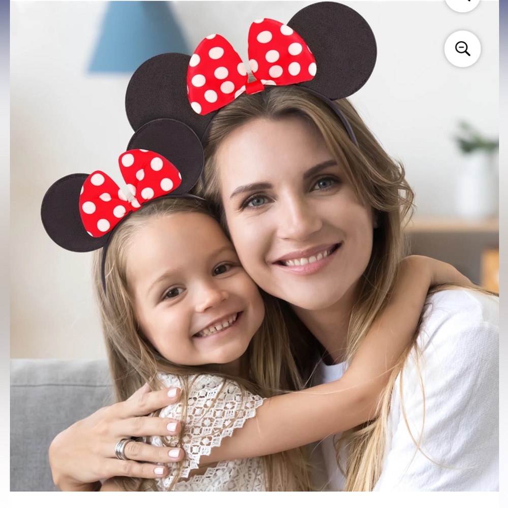 New Set of mommy and me Disney Minnie Mouse Red Polka-dot Bow Ears Headband